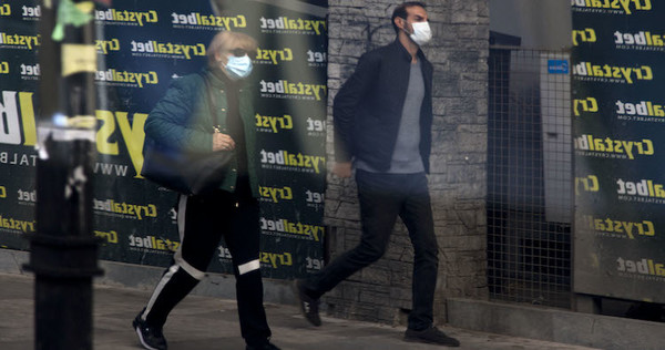 조지아는 3월 31일 현재 밤 9시 부터 새벽 5시까지 통행 금지가 있으며 공공 장소에서 마스크 미 착용시 벌금이 있다