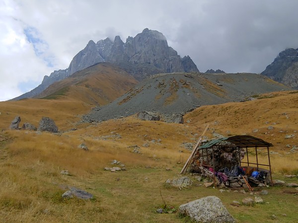 스테판 츠민다 인근에 위치한 트래킹 코스인 주타 @뉴스코리아 박철호 특파원