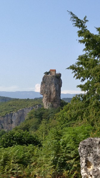 트빌리시에서 200미터 떨어진 곳에 위치한 카치스 스베티 @뉴스코리아 박철호 특파원