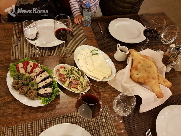 조지아 만찬 수프라 @뉴스코리아 박철호 특파원