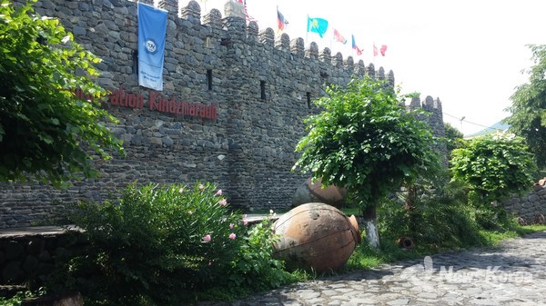 16세기 조지아 왕가에 와이너리에서 아랍 속국시 아랍 왕가의 와이너리, 다시 제정 러시아 당시에는 러시아 황제의 와이너리 였던 조지아의 와이너리 @뉴스코리아 박철호 특파원