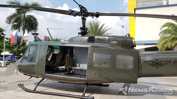 필리핀 군용 헬기가 전시되어 있다. @Newskorea 이호영 특파원