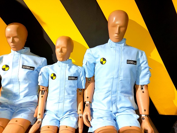 개당 1억원의 더미들 @뉴스코리아 허승규 기자