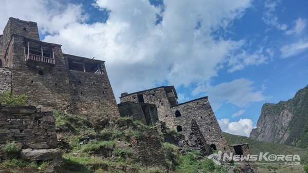 10세기~ 13세기 건축되었다고 하는 샤틸리 요새 @뉴스코리아 박철호 특파원