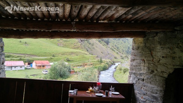 요새 게스트하우스에서 내려다본 풍경 @뉴스코리아 박철호 특파원
