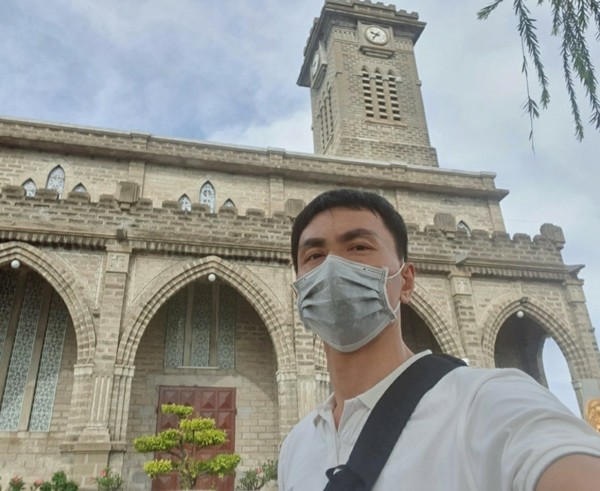 나트랑 대성당 앞에서 @뉴스코리아 이웅연 특파원 