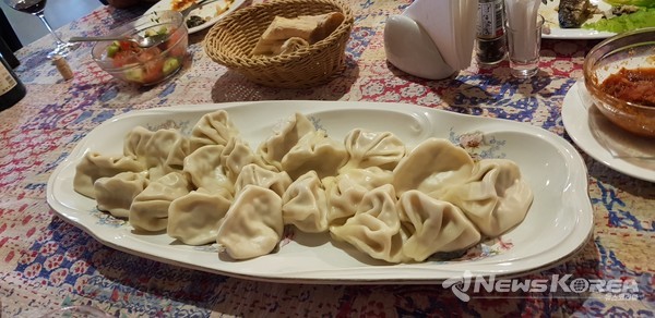 조지아의 전통 음식에 하나인 왕만두 킹칼리(힝칼리) @뉴스코리아 박철호 특파원