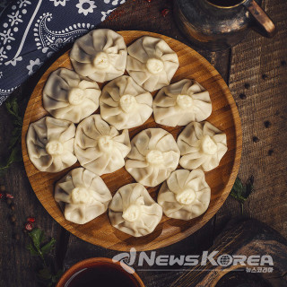 왕만두 킹칼리 내부에는 지역에 따라 크기도 다양하며 치즈, 감자, 버섯등이 들어간 만두가 있다. @뉴스코리아 박철호 특파원