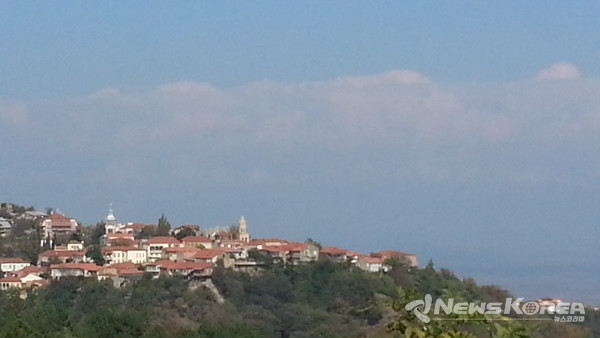 조지아의 국민 화가 피로스마니의 고향 지역인 "사랑에 도시"라고 불리우는 해발 800미터에 위치한 "시그나기' @뉴스코리아 박철호 특파원