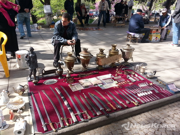옛 소련 시절 훈장, 군복등 사용했던 모든 것을 판매 한다 @뉴스코리아 박철호 특파원