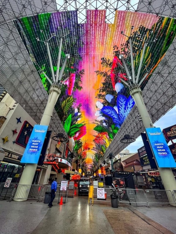 6월1일 라스베가스 전면 개장을 앞두고 마무리 공사가 한창이다. @뉴스코리아 문성원 특파원