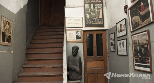 트빌리시 기차역 옆 피로스마니 박물관 내부 @뉴스코리아 박철호 특파원