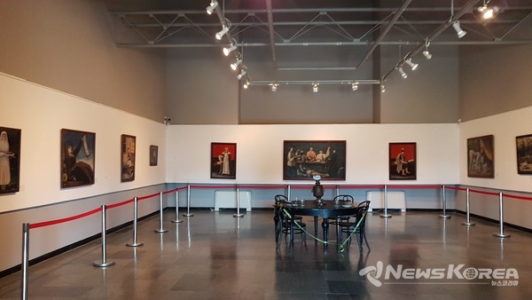 미르자아니 피로스마니 박물관 내부 @뉴스코리아 박철호 특파원