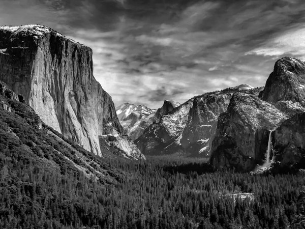 기자의 터널뷰 (2019년 아이폰 8Plus)