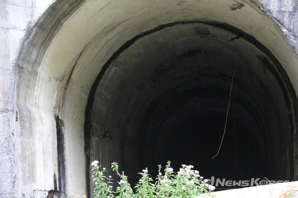 진발리 지나서 만나는 광산이 이었던 지역 지금은 폐광이다. @뉴스 코리아 박철호 특파원