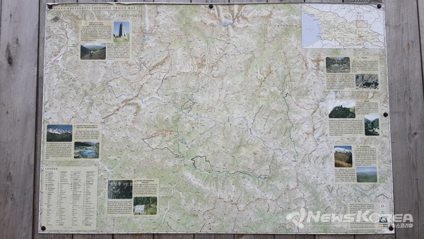 곰 십자가 고개에 있는 트래킹 안내 지도 @뉴스코리아 박철호 특파원