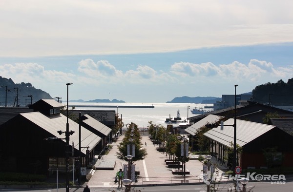 오나가와 역 3층 전망대에서 바라본 재건 된 상업시설 @뉴스코리아 김양현 특파원