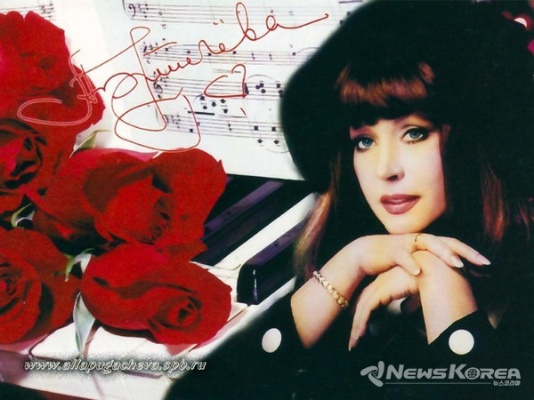 러시아 국민 가수 알라 푸가초바가 불렀던 "백만송이 붉은 장미" 앨범 @뉴스코리아 박철호 특파원