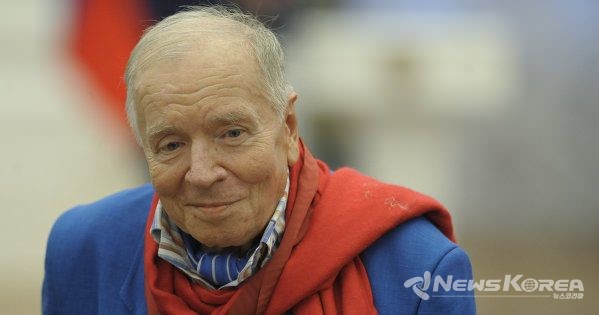 "백만 송이 붉은 장미" 작사가 안드레이 보즈네센스키 @뉴스코리아 박철호 특파원