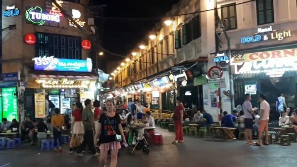 ﻿따히엔 맥주거리(Ta Hien Beer Street) : 하노이 저녁 시간에 식사겸 맥주 한잔하러 한번은 꼭 방문하길 추천한다. @뉴스코리아 김경태 특파원