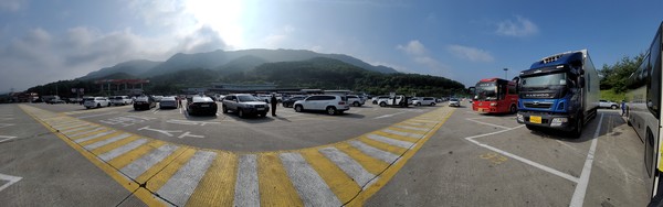 토요일 오전 8시 30분 가평휴게소 @뉴스코리아 박범수 기자