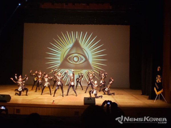 ▲ k-pop 공연을 하는 모습-@뉴스코리아 신현권 특파원