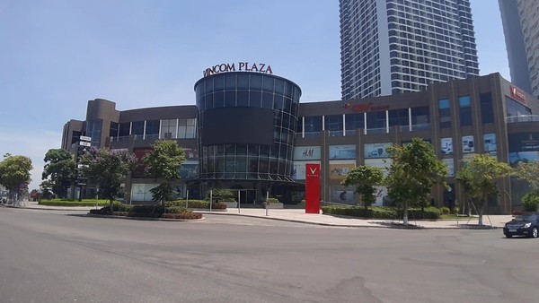 ﻿코로나 4차 확산속 다낭의 빈컴플라자 모습. @뉴스코리아 김경태 특파원