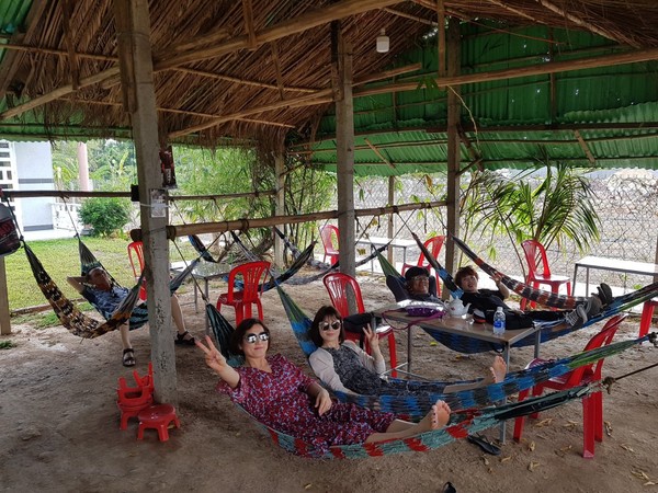 호치민에서 무이네 가는도중의 해먹 까페 @뉴스코리아 이웅연 특파원 