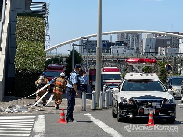 아레나 주변 교통을 정리하고 있는 경찰관 @뉴스코리아 김양현 특파원