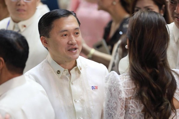 Christopher “Bong” Go 상원의원 (@페이스북 갈무리)