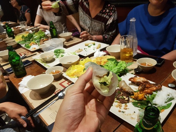 맛있는 음식과 3박5일간의 여행으로 이야기꽃을 피운다. @뉴스코리아 이웅연 특파원 