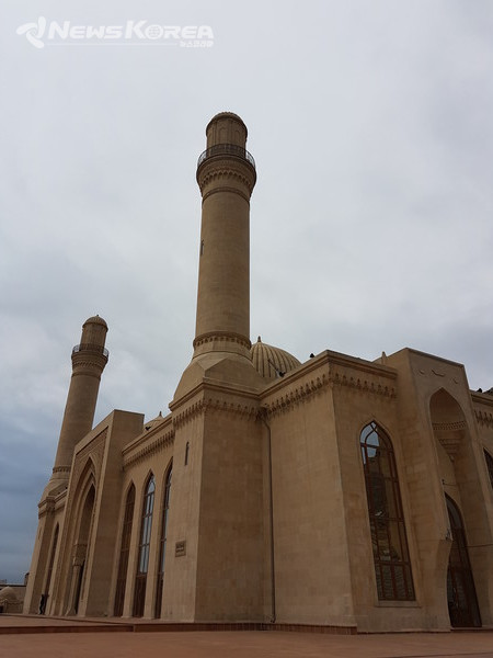 바쿠에 비비 헤이밧 모스크 @뉴스코리아 박철호 특파원