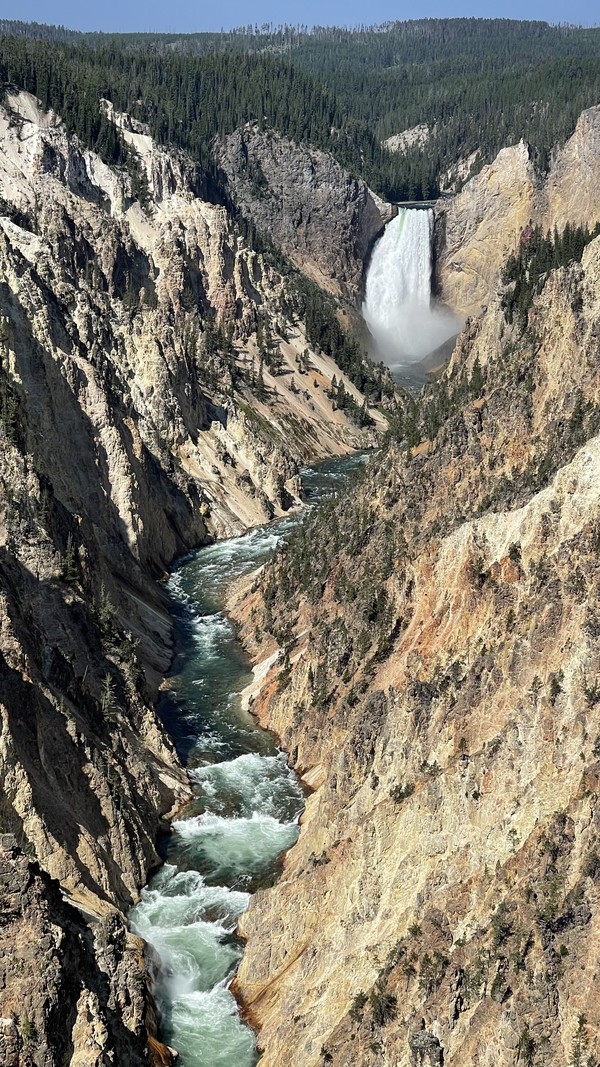 미국의 풍경작가 모란이 이곳을 그림으로 남겨서 워싱턴의 국회의사당에 전시했을때 많은 사람들은 이 그림을 상상화라고 생각 했다고 한다. @뉴스코리아 문성원 특파원