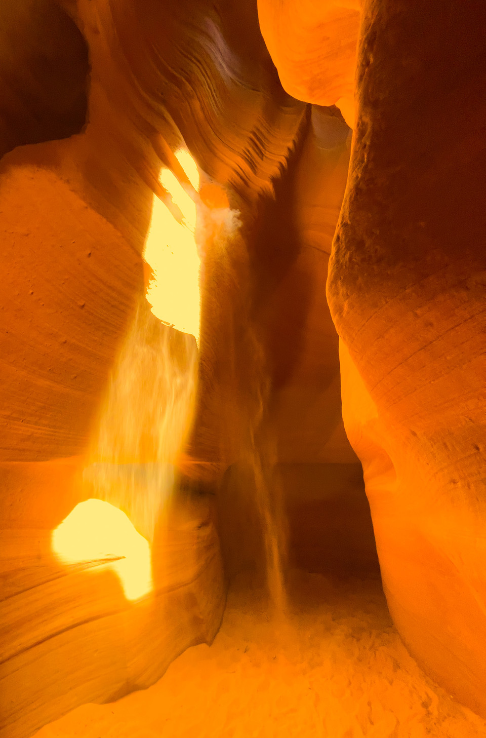 보는 각도에 따라 빛은 사랑의 하트모양도 만들어 냈다. @뉴스코리아 문성원 특파원