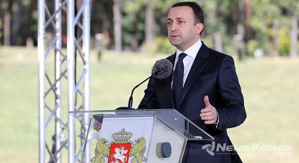 경제 문제로 코로나 확산에도 추가 봉쇄는 없다고 발표하는 이라클리 가리바쉬빌리 조지아 총리 @조지아 정부 홈페이지