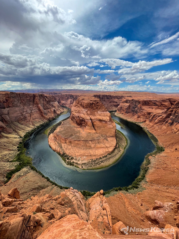 다행히 구름이 직사광을 확산시켜 주어 드라마틱한 풍경을 담아올수 있었다. @뉴스코리아 문성원 특파원