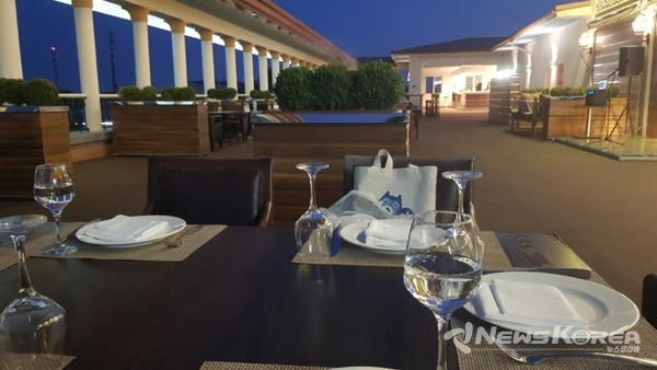 ▲롯데시티호텔 스카이 라운지-@뉴스코리아 신현권 특파원