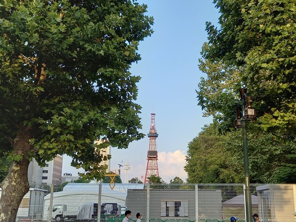 펜스로 둘러 싸인 출도착지점 @뉴스코리아 김경전 특파원