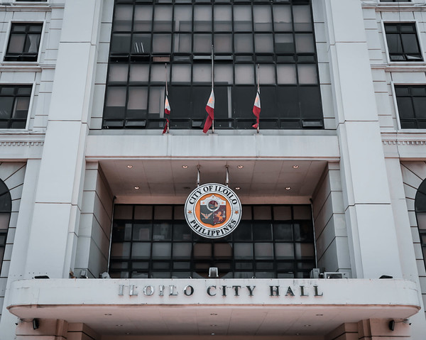 코로나로 인하여 사망한 어린 아이들로 인하여 침통한 일로일로