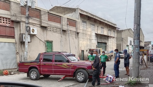 사진= 운전중 심장마비로 인해 사고가 난 현장 - @뉴스코리아 이재숭 특파원