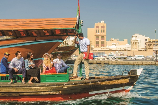 올드 두바이 관광, 옛 두바이 사람들이 타고 다녔던 전통적인 교통수단 아브라 (사진: 야나트립)