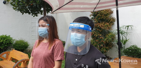 두테르테 필리핀 대통령은 야외에서 페이스쉴드 착용 의무화를 폐지했다 @뉴스코리아 이호영 특파원