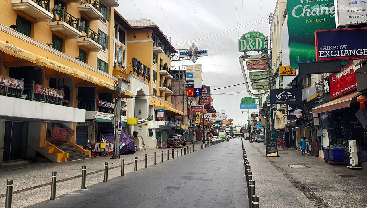 카오산 로드의 대표적인 호텔, 왼쪽 댕덤(Dang Derm) 호텔과 오른쪽에 D&D Inn Bangkok이 보인다. @뉴스코리아 김대민 특파원