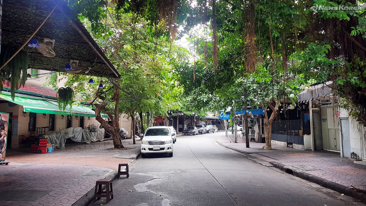 코너를 돌면 몰리 바가 보인다. @뉴스코리아 김대민 특파원