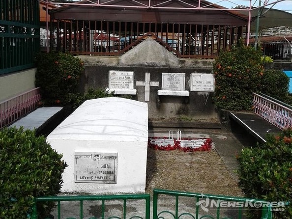 만성절 기간 마닐라시 모든 공공 및 민간 공동묘지가 폐쇄 된다. @뉴스코리아 이호영 특파원 (Photo : Shiela Bermudez Martin)