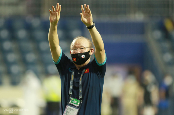 2023년 1월 31일까지 축구 국가대표 감독직을 1년 더 연장한 박항서 감독.  @VNEXPRESS