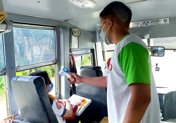 페이스쉴드 의무 착용으로 전환 될 듯. 