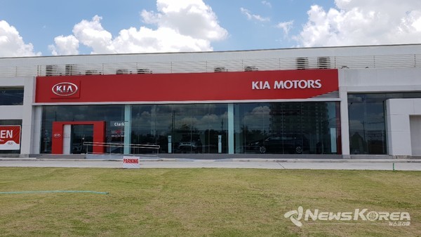 필리핀 클락 기아자동차 매장 @뉴스코리아 이호영 특파원