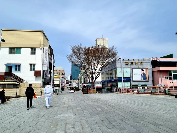 2023 순천만 정원박람회를 준비하고 새로운 시청사를 짓는 순천. 도심재생과 생태수도의 현장, 순천의 구도심 풍경.