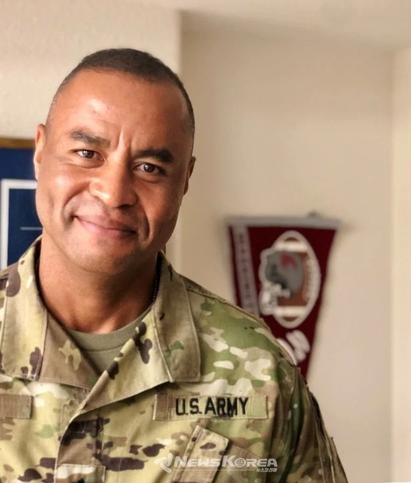 @ 주한미군 정보참모로 복무 중인 이준 중령 (미 육군 홈페이지)